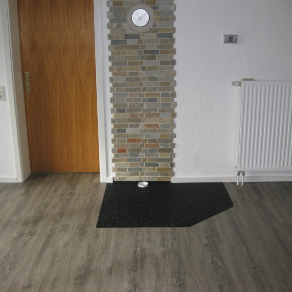 Vinylboden und Steinteppich im Wohnbereich