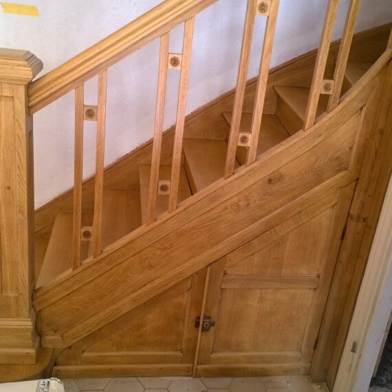 Alte Holztreppe saniert & renoviert